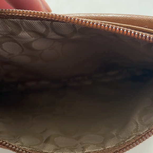 Coach wristlet - Picture 5 of 11